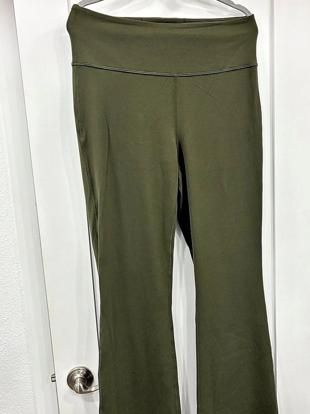 Lululemon Groove Super-High-Rise Flared Pant Nulu Green size 1